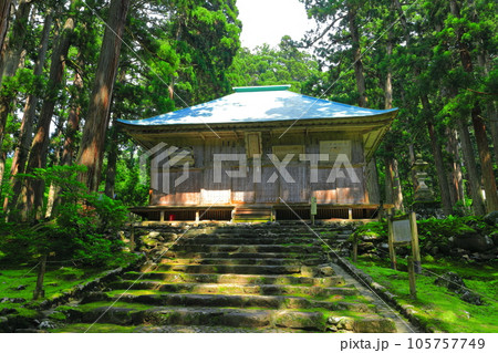 【福井県】平泉寺白山神社の拝殿 105757749