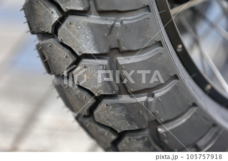 バイクのタイヤ　イメージ 105757918