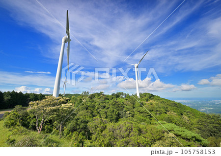 青山高原 風力発電風車の見える景色(三重県伊賀市) 青山高原 風力発電風車の見える景色(三重県伊賀市) 105758153