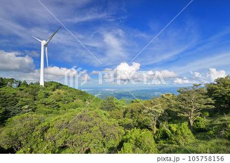 青山高原 風力発電風車の見える景色(三重県伊賀市) 青山高原 風力発電風車の見える景色(三重県伊賀市) 105758156