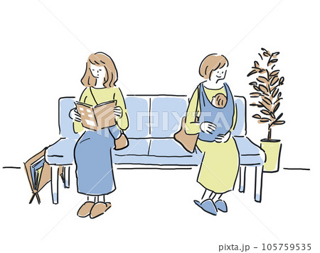 ソファに座って待合室で待つ赤ちゃんを抱いた女性と雑誌を読む女性、 105759535