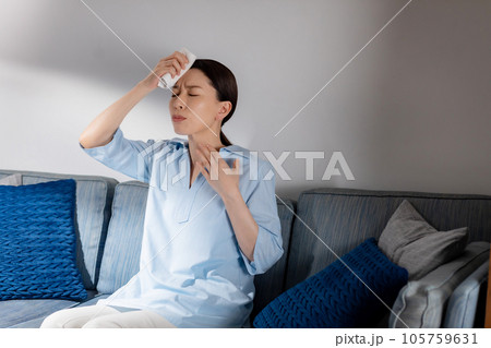 更年期障害 ホットフラッシュ 体調不良 更年期障害 ホットフラッシュ 体調不良 105759631