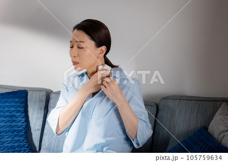 更年期障害　ホットフラッシュ　体調不良 105759634