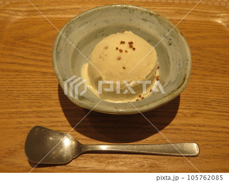 アイスクリーム アイスクリーム 105762085