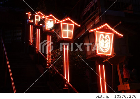 中司孫太郎稲荷神社の灯篭01 105763276