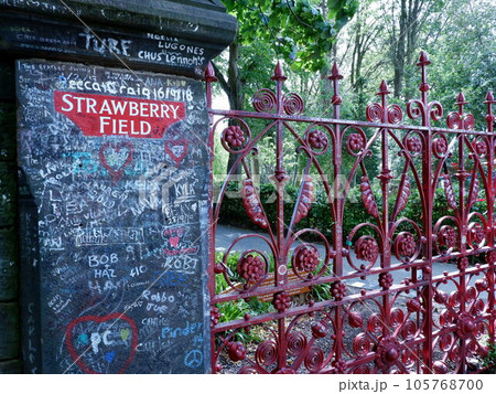 リヴァプール Strawberry Field, The Beatles 105768700