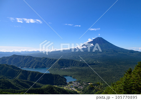 王岳より望む夏の富士山・絶景 王岳より望む夏の富士山・絶景 105770895