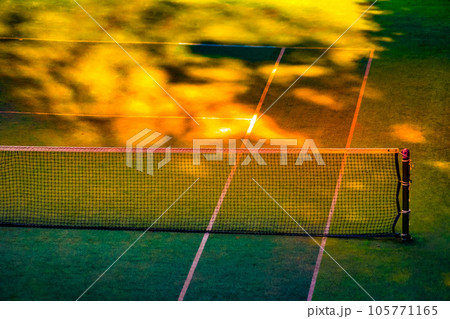 テニスコートのイメージ 105771165