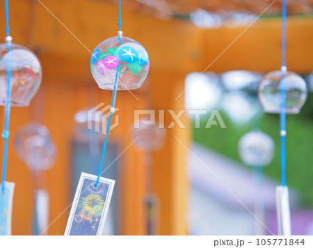 北海道の絶景 夏の美瑛神社 風鈴風景 北海道の絶景 夏の美瑛神社 風鈴風景 105771844