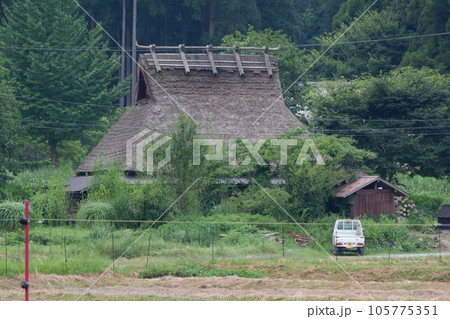 京都府南丹市美山の茅葺の里にて 105775351