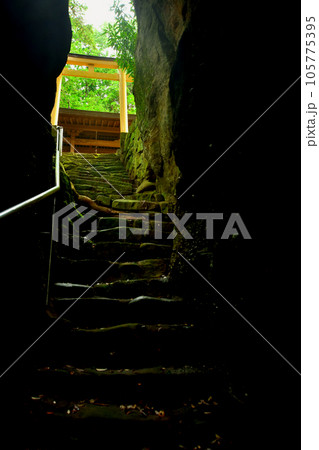 秋葉神社(押分岩と二の鳥居) 【和歌山県田辺市芳養町】 秋葉神社(押分岩と二の鳥居) 【和歌山県田辺市芳養町】 105775395