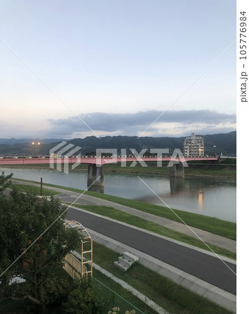 原鶴温泉を流れる筑後川 原鶴温泉を流れる筑後川 105776984