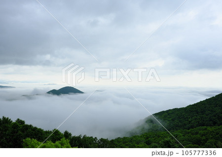 狩勝峠からの雲海 狩勝峠からの雲海 105777336