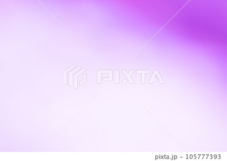 パープルグラデーション　(背景素材) 105777393