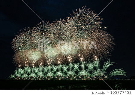 たまむら花火大会の打上花火 たまむら花火大会の打上花火 105777452