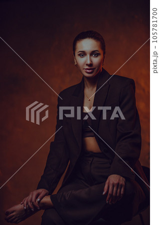 Young business woman portrait Young business woman portrait 105781700