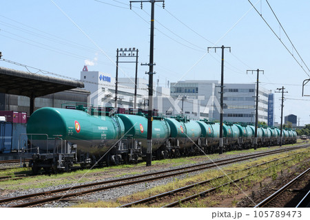 JR貨物四日市駅に留置中のタンク車 JR貨物四日市駅に留置中のタンク車 105789473