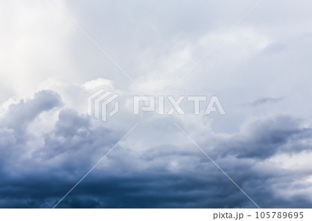 dark storm clouds before rain dark storm clouds before rain 105789695