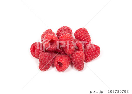 ripe red raspberry ripe red raspberry 105789798
