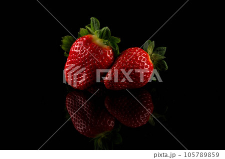 Red ripe strawberry fruits 105789859