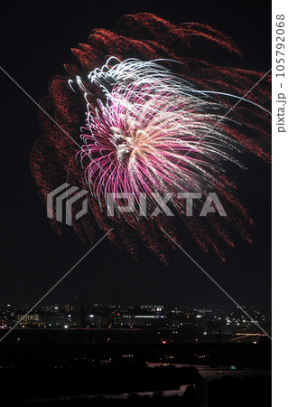 荒川：戸田橋花火大会 SkyFantasia 東西光宴（2023年） 105792068