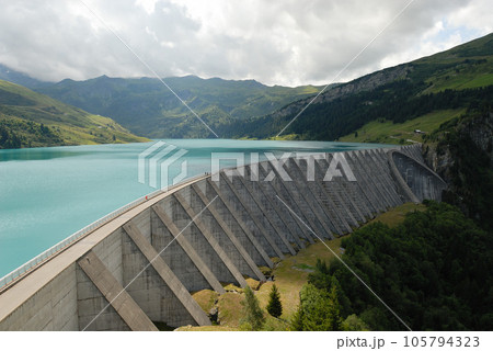 The famous Roseland dam in the French Alps 105794323