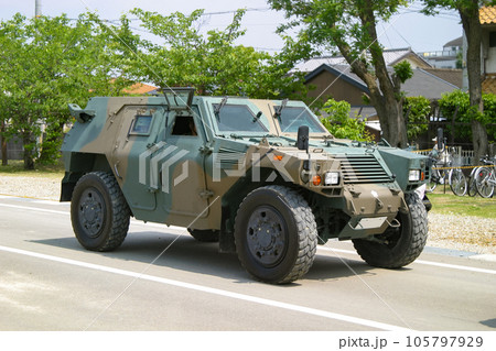 陸上自衛隊の軽装甲機動車 陸上自衛隊の軽装甲機動車 105797929