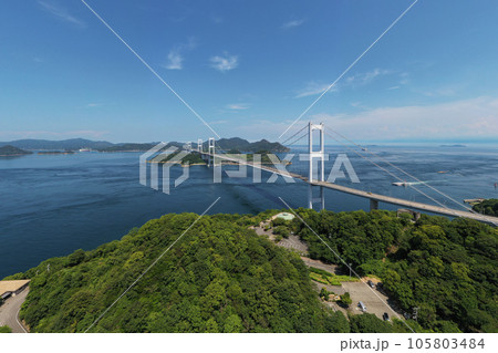 来島海峡大橋を望む瀬戸内海の景観 来島海峡大橋を望む瀬戸内海の景観 105803484