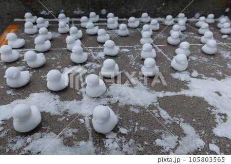雪だるま 105803565