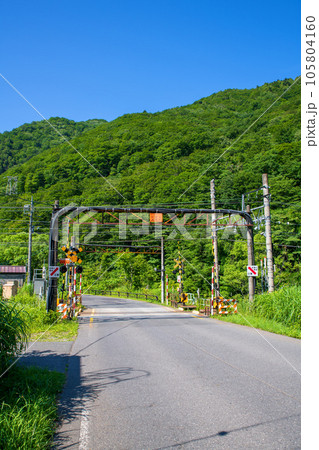 土合踏切 上越線 真夏の風景 みなかみ町 土合踏切 上越線 真夏の風景 みなかみ町 105804160