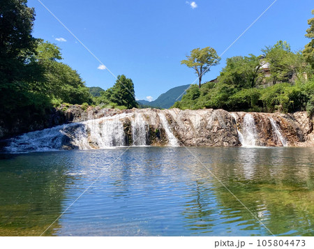 蔦の渕 奥三河のナイアガラ(愛知県北設楽郡東栄町) 蔦の渕 奥三河のナイアガラ(愛知県北設楽郡東栄町) 105804473