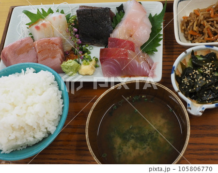 魚定食 魚定食 105806770