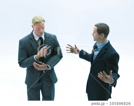 説明するビジネスマン 105806826