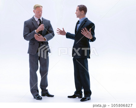 説明するビジネスマン 説明するビジネスマン 105806827