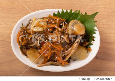 海鮮漬け　(ますいくら　ホタテ　数の子　松前漬) 105807607