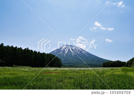 ふきだし公園、展望台からの羊蹄山の眺め ふきだし公園、展望台からの羊蹄山の眺め 105808708