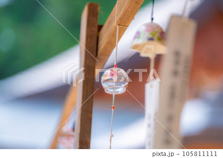 【夏素材】穂高神社にある風鈴【長野県】 【夏素材】穂高神社にある風鈴【長野県】 105811111