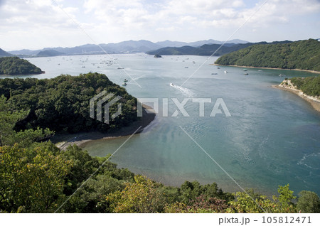 堀越橋から眺めるウチノ海 堀越橋から眺めるウチノ海 105812471