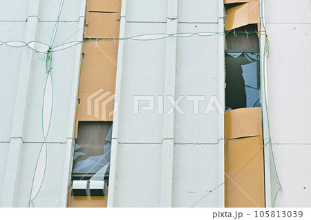 外壁　破損 105813039