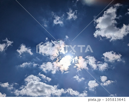 太陽と雲の戯れ 105813641
