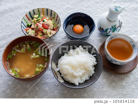 野菜中心の朝食 ヘルシーメニュー 野菜中心の朝食 ヘルシーメニュー 105814118