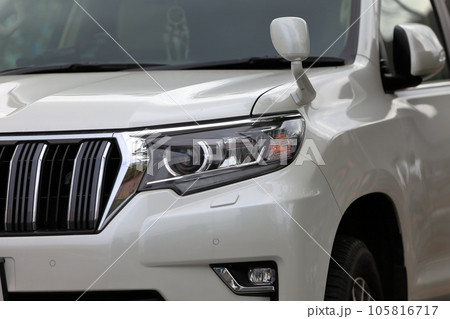 車のヘッドライト　イメージ 105816717