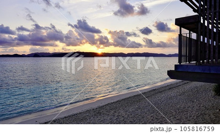 朝の慶良間諸島（阿嘉島）の北浜（ニシバマ）ビーチ 105816759