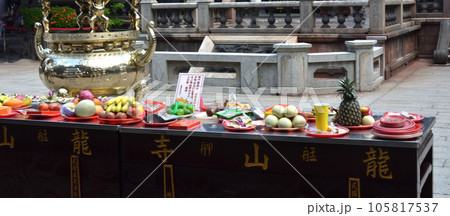 台湾台北の龍山寺・パワースポット 台湾台北の龍山寺・パワースポット 105817537