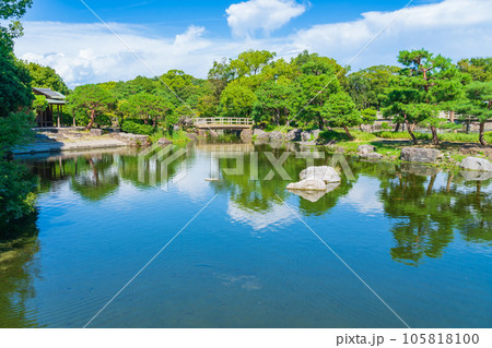 白鳥庭園、美しい日本庭園〈愛知県名古屋市〉 白鳥庭園、美しい日本庭園〈愛知県名古屋市〉 105818100