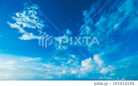青い空の背景用写真 青い空の背景用写真 105818286