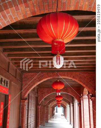 迪化街十連棟の廊下 105819459