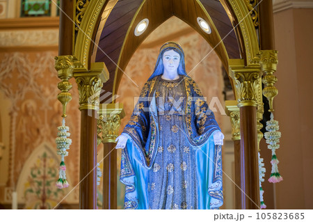 Virgin Mary statue inside Roman Catholic Church at Chanthaburi Virgin Mary statue inside Roman Catholic Church at Chanthaburi 105823685