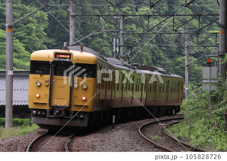 ［JR-V］伯備線115系（新郷発：赤穂線直通列車） 105828726