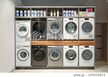Washing machines and drying machines home appliance retail store showroom 105830033